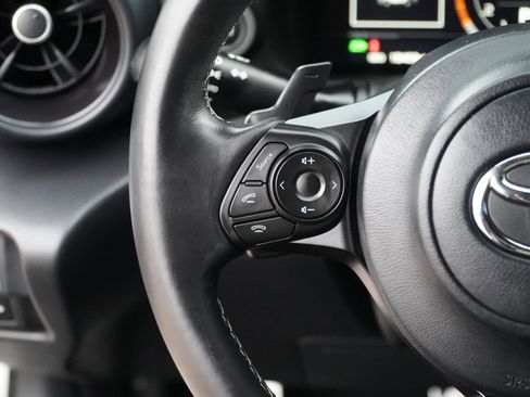 Used 2023 Toyota GR86 Premium image 19