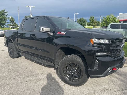 Used 2020 Chevrolet Silverado 1500 LT Trail Boss AWD/4WD image 3