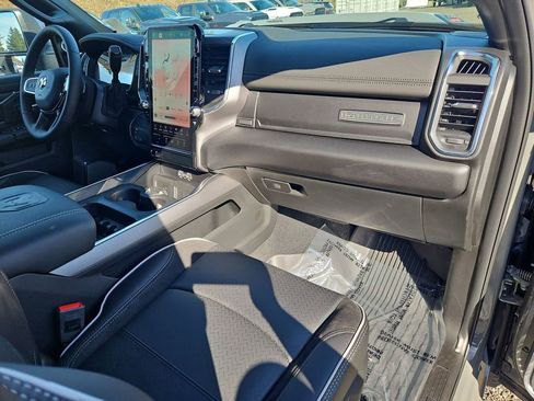 New 2026 RAM 2500 Laramie AWD/4WD image 17