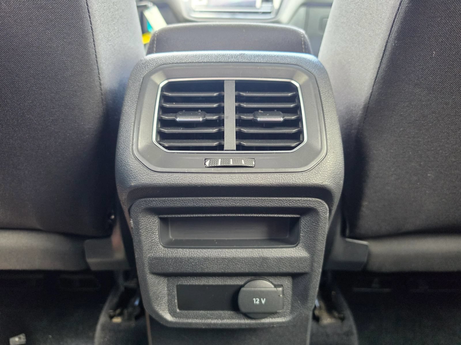 Used 2018 Volkswagen Tiguan S FWD image 21