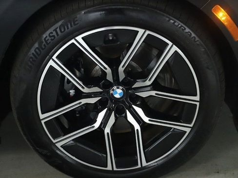 Certified 2025 BMW i7 xDrive60 image 10