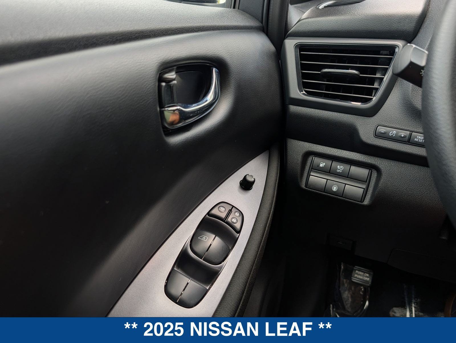 Used 2025 Nissan Leaf S w/ Protection Package FWD image 24