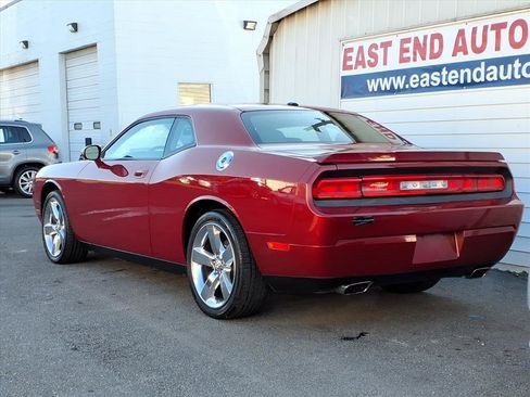 Used 2009 Dodge Challenger R/T image 3
