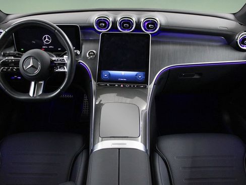 Used 2025 Mercedes-Benz GLC 300 4MATIC image 19