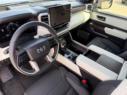 Used 2024 Toyota Sequoia Capstone image 10