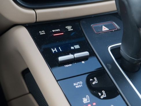 Certified 2023 Porsche Macan Turbo image 26