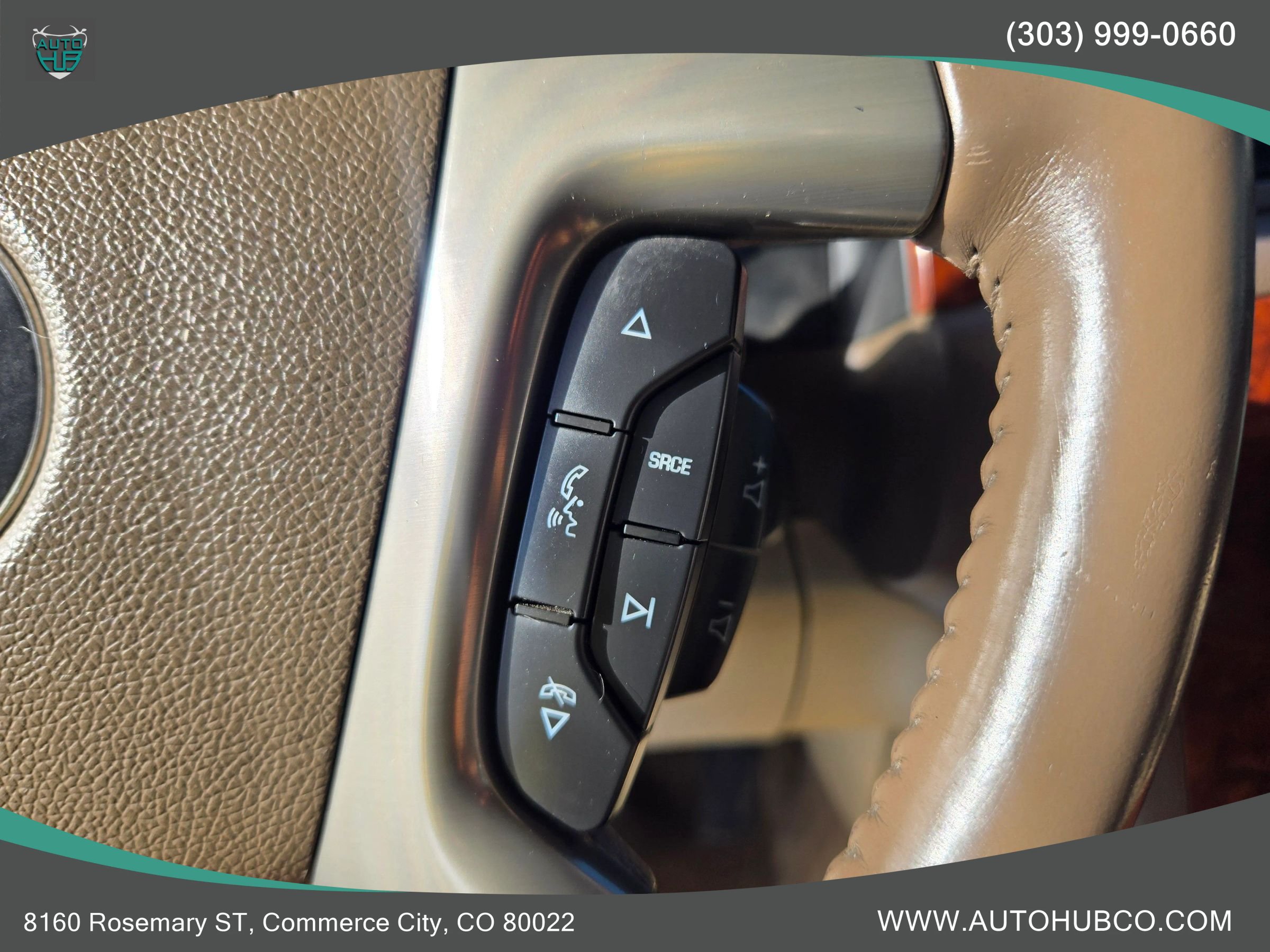 Used 2013 Chevrolet Avalanche LTZ AWD/4WD image 21