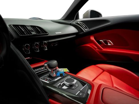 Used 2018 Audi R8 V10 plus AWD/4WD image 42