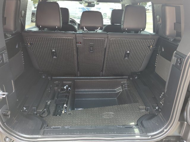 Used 2025 Land Rover Defender 110 S AWD/4WD image 24