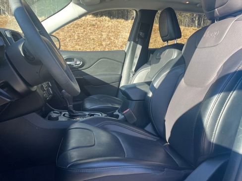 Used 2023 Jeep Cherokee Altitude Lux w/ Lux Elite Package image 14