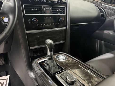 Used 2024 Nissan Armada Platinum w/ Captain's Chairs Package RWD image 8