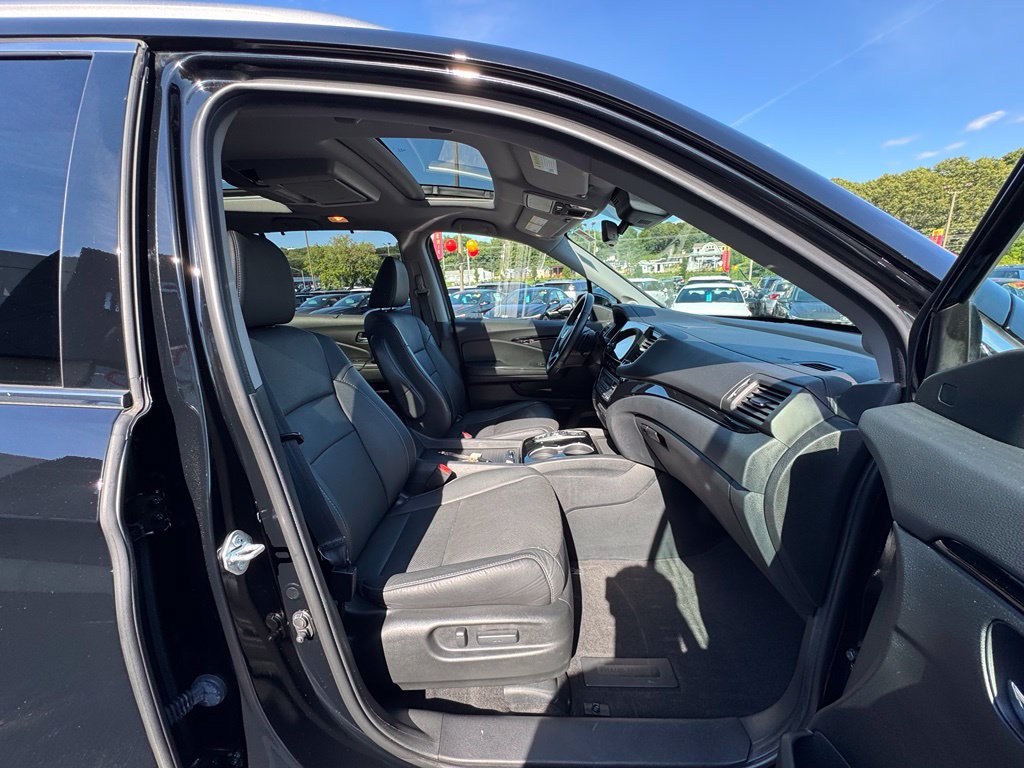 Used 2021 Honda Pilot Elite image 30