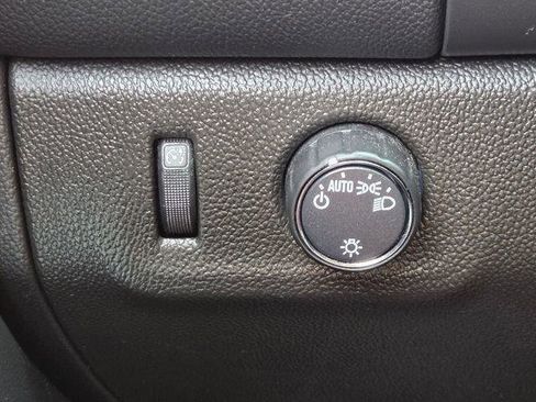 Used 2022 Chevrolet Colorado LT w/ Fleet Safety Package image 21