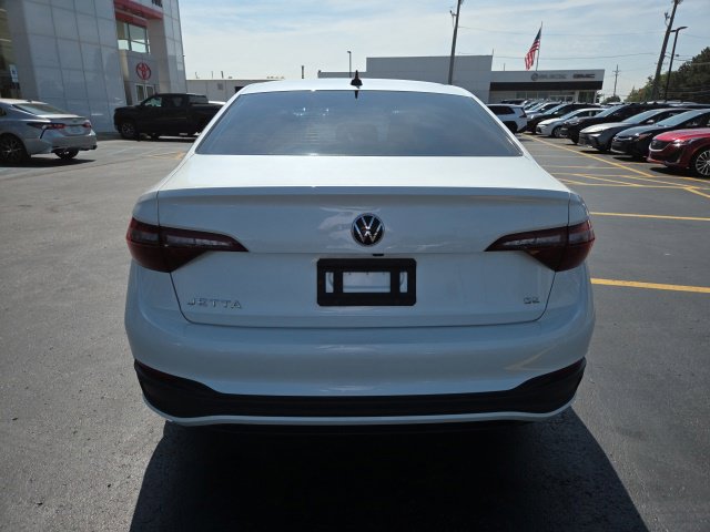 Used 2022 Volkswagen Jetta SE FWD image 6