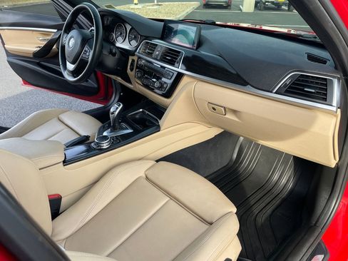 Used 2017 BMW 330i xDrive 330i xDrive image 16