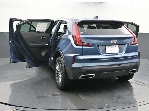 Used 2025 Cadillac XT4 Premium Luxury image 54