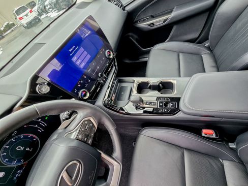 Used 2022 Lexus NX 350 AWD image 12