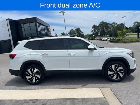 Used 2024 Volkswagen Atlas SE FWD image 4