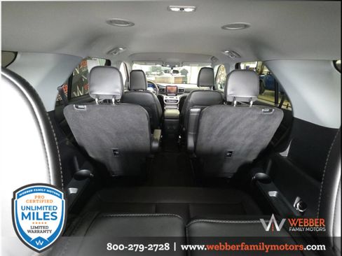 Used 2024 Ford Explorer XLT w/ Equipment Group 202A AWD/4WD image 8