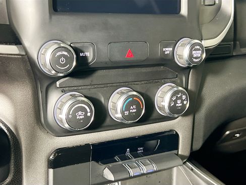 Used 2021 RAM 1500 Big Horn RWD image 27