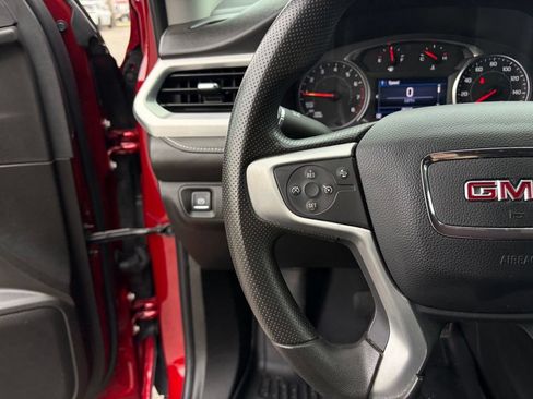 Used 2023 GMC Acadia SLE w/ Driver Convenience Package FWD image 16