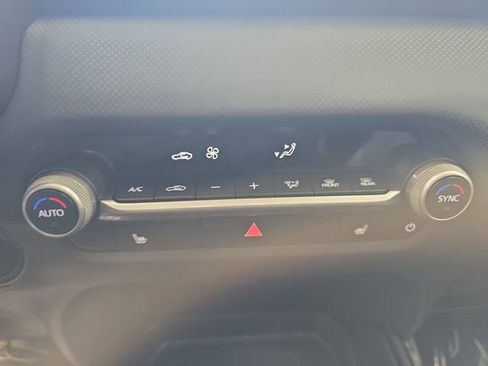 Used 2025 MAZDA CX-50 AWD 2.5 S w/ Weather Package image 21