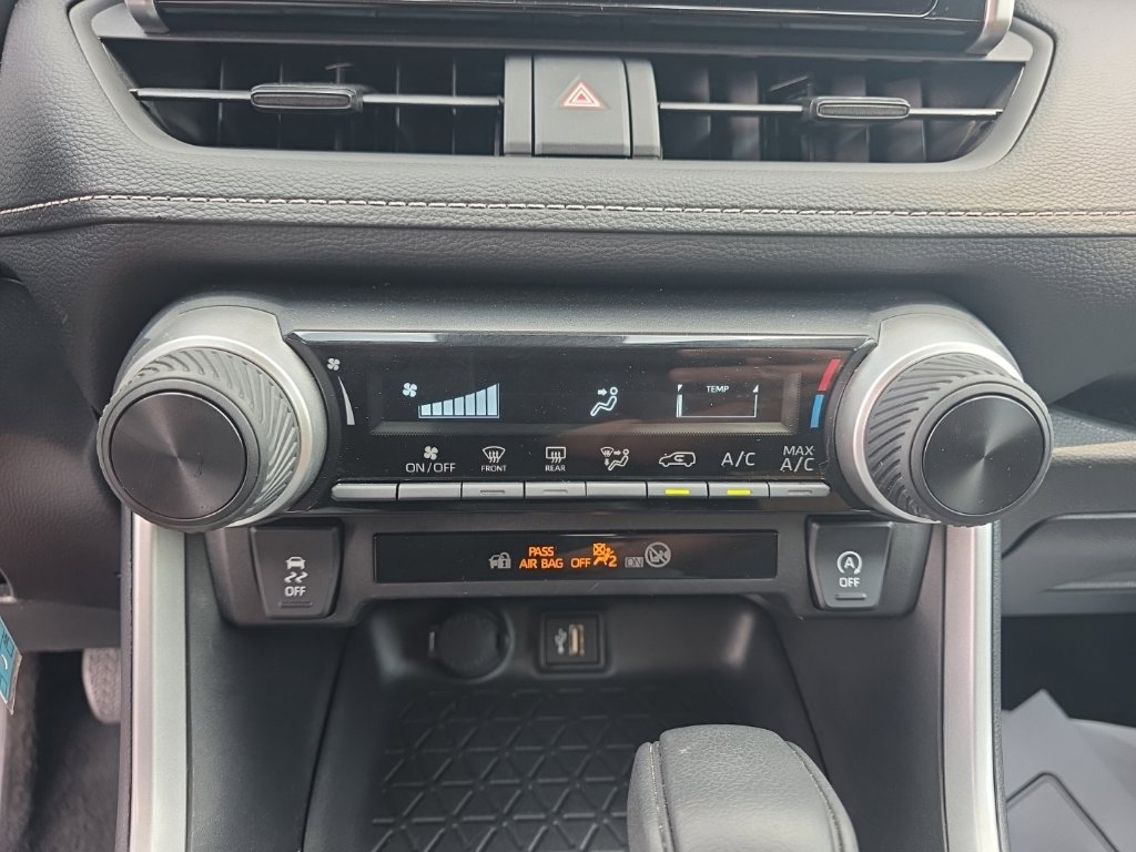 Certified 2024 Toyota RAV4 LE AWD/4WD image 20