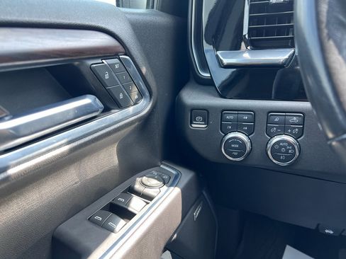 Used 2022 GMC Sierra 1500 SLT AWD/4WD image 25