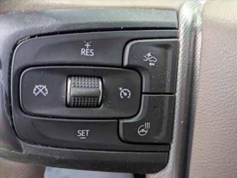 Used 2021 GMC Yukon XL Denali image 9