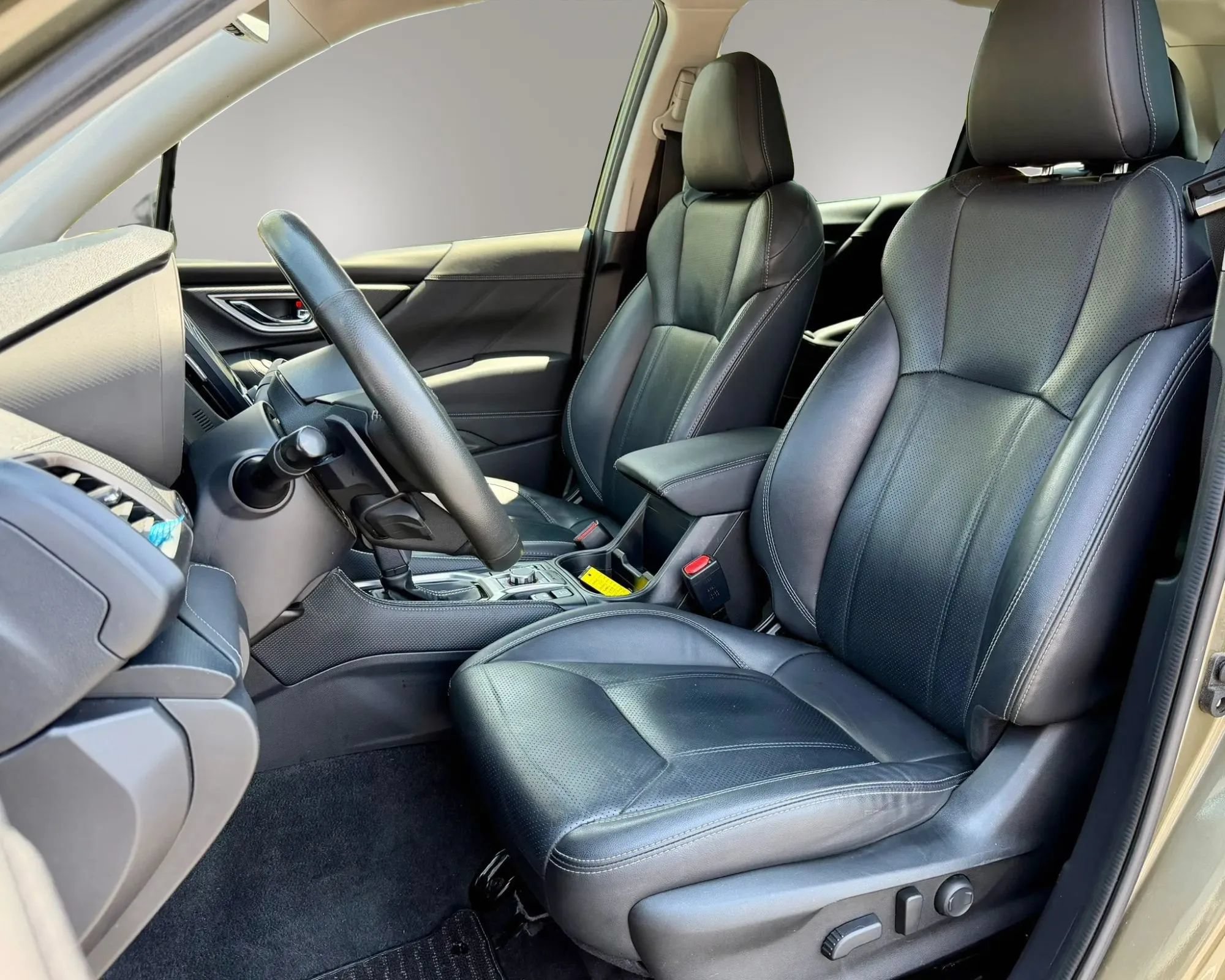Used 2023 Subaru Forester Touring AWD/4WD image 14