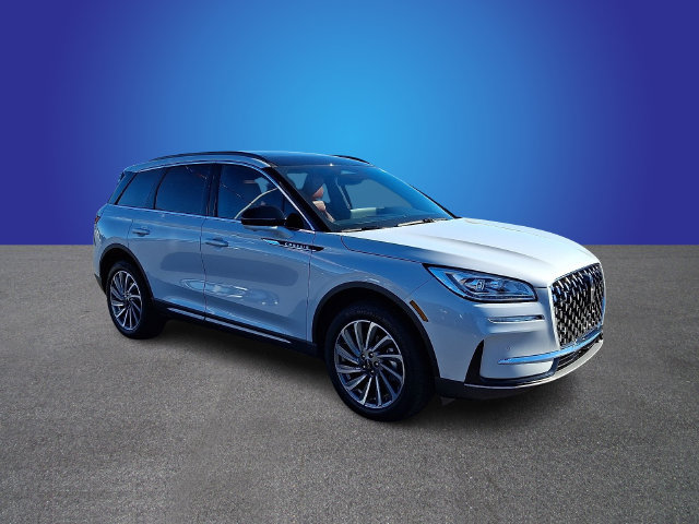 Certified 2025 Lincoln Corsair Reserve AWD/4WD image 3