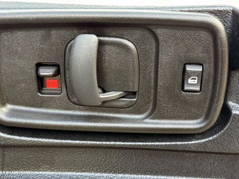 Used 2024 Chevrolet Express 2500 w/ Driver Convenience Package image 10