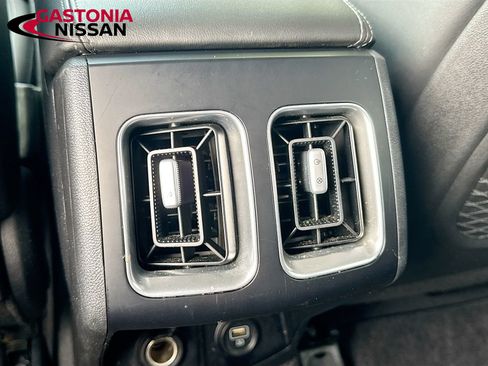 Used 2022 Kia Sorento S FWD image 35