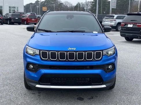 Certified 2023 Jeep Compass Limited image 2