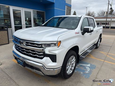 Used 2025 Chevrolet Silverado 1500 LTZ w/ Z71 Off-Road Package AWD/4WD image 2