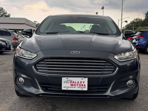 Used 2015 Ford Fusion SE w/ Equipment Group 201A FWD image 3