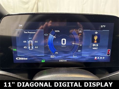 Used 2026 Chevrolet Equinox EV LT image 15