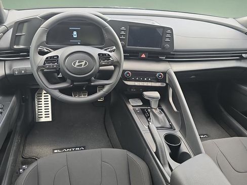 New 2026 Hyundai Elantra Sport FWD image 18