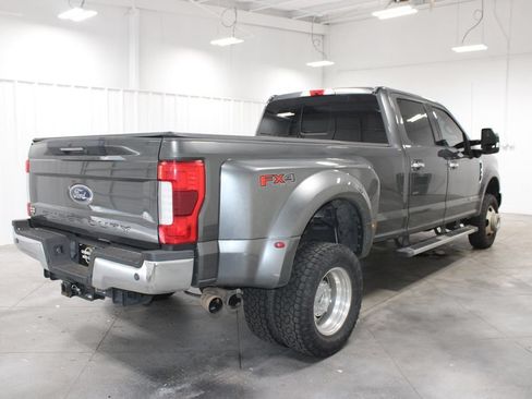 Used 2019 Ford F350 Lariat w/ Lariat Ultimate Package AWD/4WD image 9