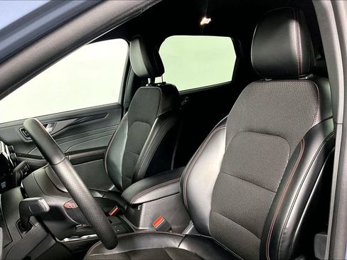 Used 2025 Ford Escape ST-Line FWD image 25