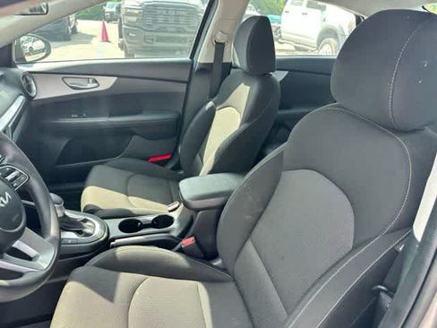 Used 2024 Kia Forte LXS FWD image 3