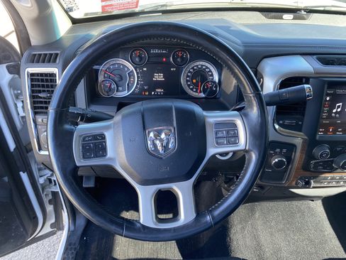 Used 2018 RAM 2500 Laramie image 15