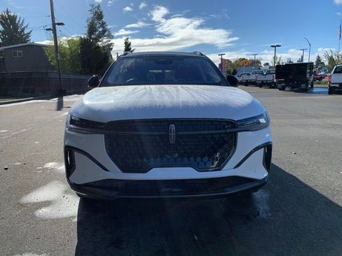 New 2026 Lincoln Nautilus Reserve w/ Jet Appearance Package image 10