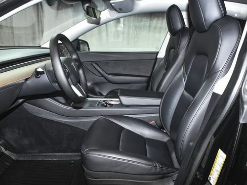 Used 2021 Tesla Model Y Long Range AWD/4WD image 38