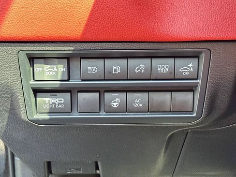 Used 2025 Toyota Sequoia TRD Pro AWD/4WD image 23