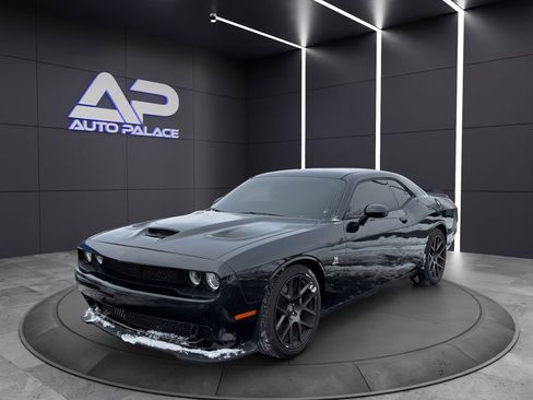 Used 2017 Dodge Challenger R/T Scat Pack w/ Leather Interior Group image 1