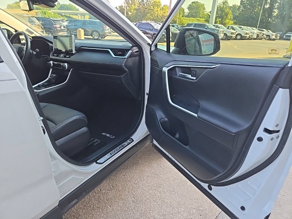 Used 2019 Toyota RAV4 Limited w/ Cold Weather Package AWD/4WD image 73