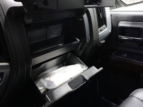 Used 2015 GMC Sierra 1500 SLT w/ SLT Crew Cab Value Package AWD/4WD image 35