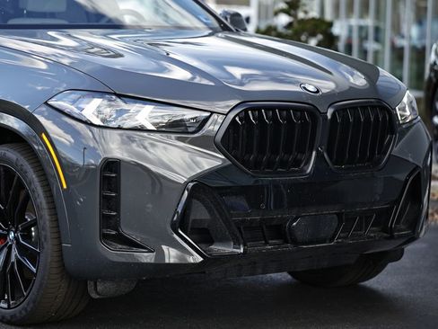 New 2026 BMW X6 xDrive40i image 2
