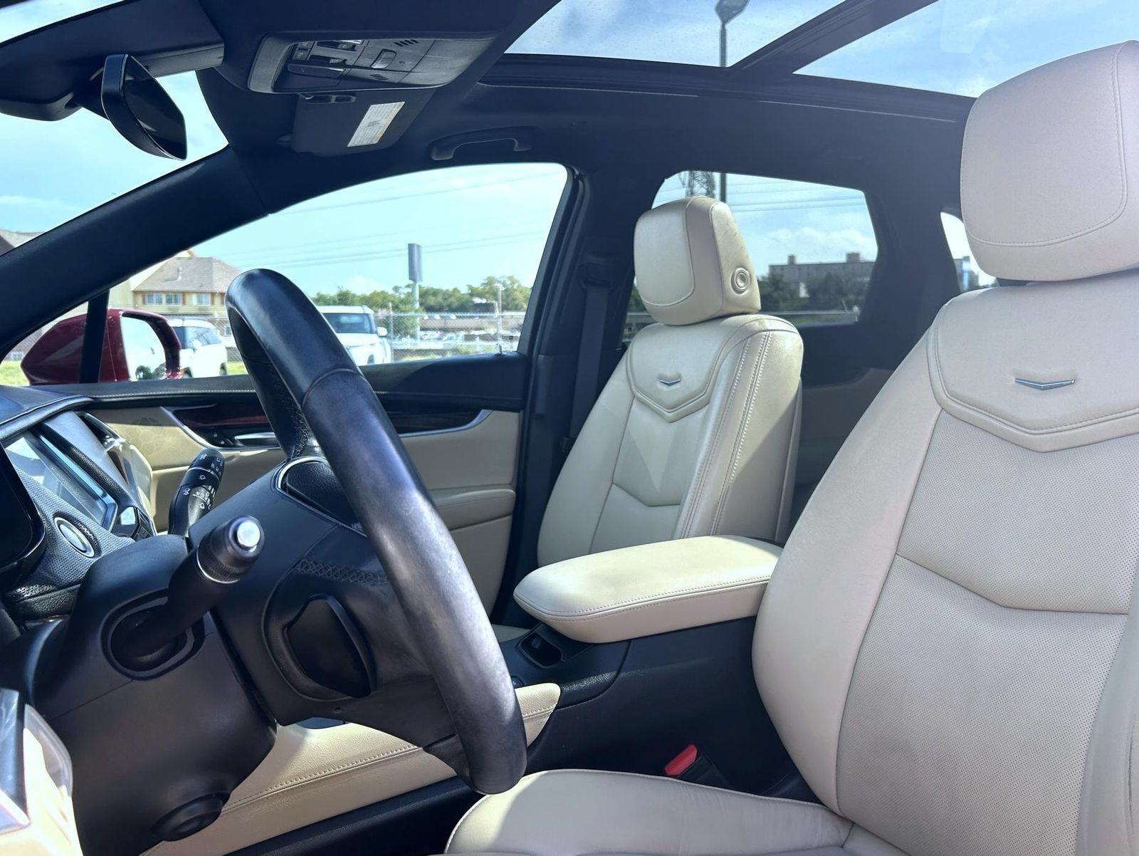 Used 2017 Cadillac XT5 Premium Luxury AWD/4WD image 17